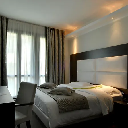 Pannonia Hotel 4*