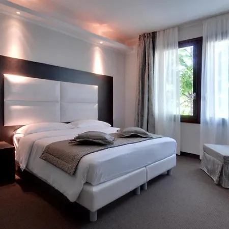 Otel Pannonia 4*