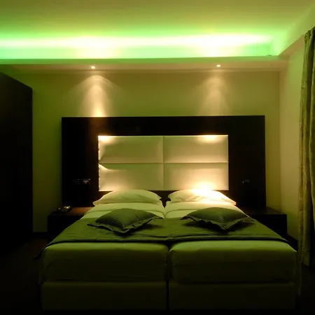 Pannonia Hotell 4*