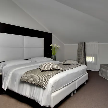 Pannonia Hotel 4*